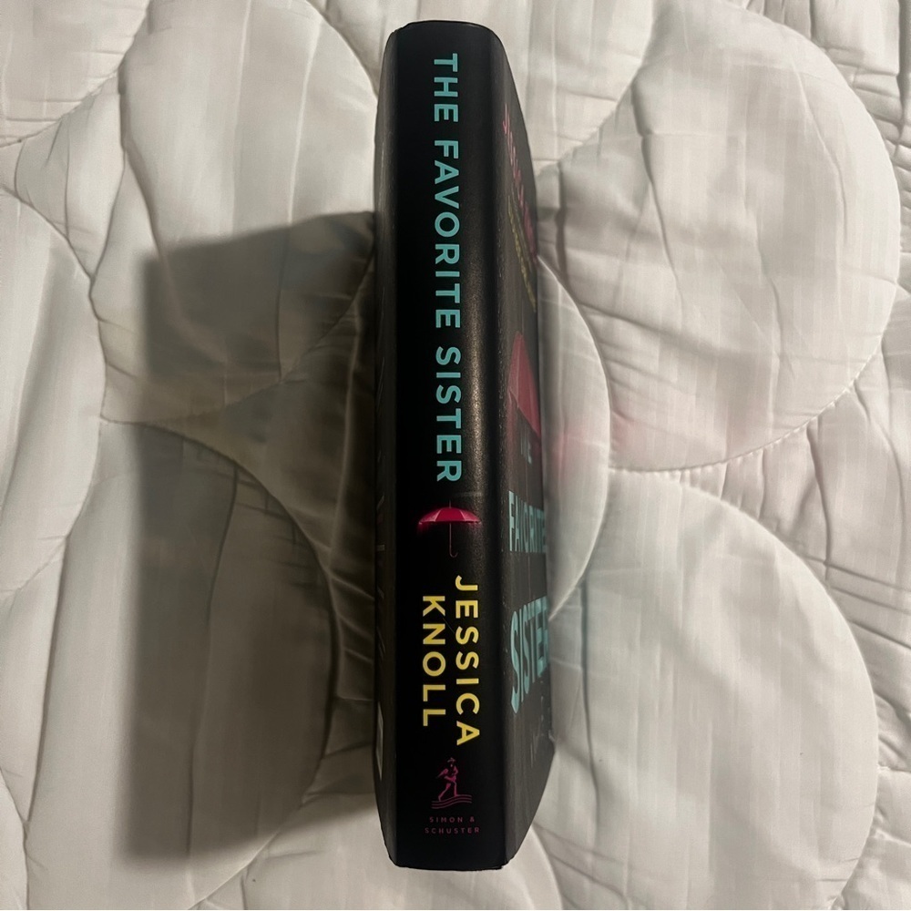 The Favorite Sister hardcover book by Jessica Knoll - Picture 3 of 5